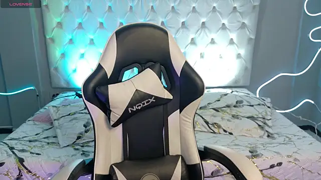 Snapshot of Megan__cole1 chatting on 10, 10, 2025 Megan cole1 online show from 10, 10, 2025