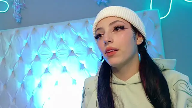 Snapshot of Megan__cole1 chatting on 7, 11, 2025 Megan cole1 online show from 7, 11, 2025