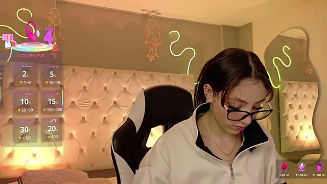 Megan  cole1 online show from 19, 2, 2026