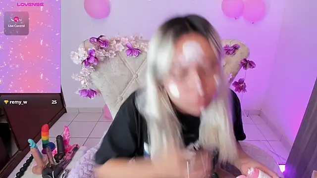 Snapshot of Nataliahenao69 chatting on 20, 10, 2025 Nataliahenao69 online show from 20, 10, 2025