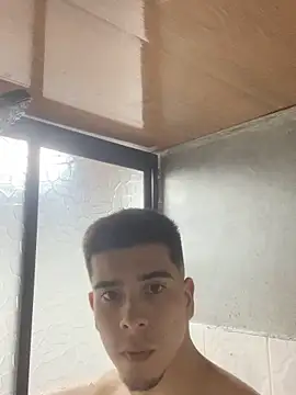 Snapshot of Owen_2408 chatting on 1, 11, 2025 Owen 2408 online show from 1, 11, 2025