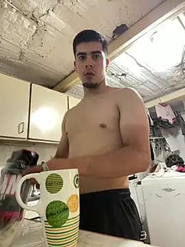 Snapshot of Owen_2408 chatting on 4, 4, 2026 Owen 2408 online show from 4, 4, 2026