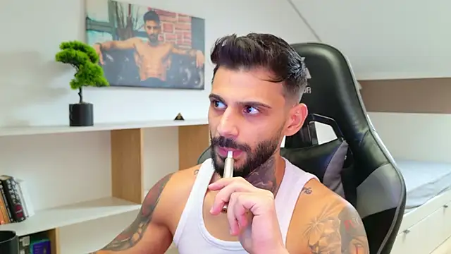 Snapshot of AresSteelX chatting on 12, 9, 2025 AresSteelX online show from 12, 9, 2025