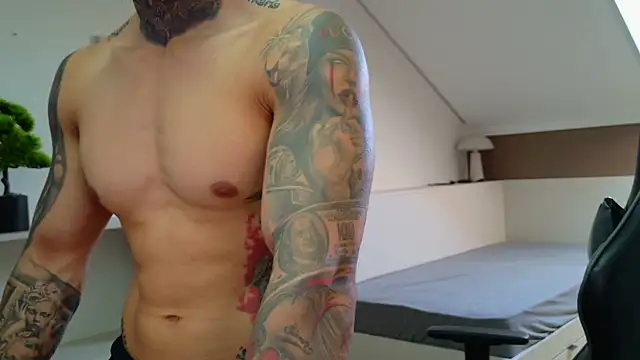 Snapshot of AresSteelX chatting on 16, 9, 2025 AresSteelX online show from 16, 9, 2025