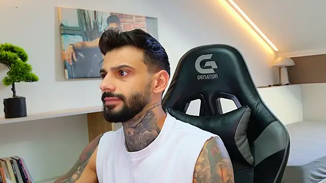 Snapshot of AresSteelX chatting on 22, 9, 2025 AresSteelX online show from 22, 9, 2025