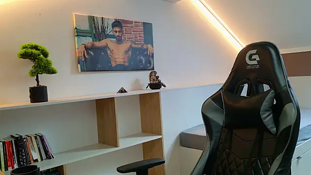 Snapshot of AresSteelX chatting on 28, 9, 2025 AresSteelX online show from 28, 9, 2025