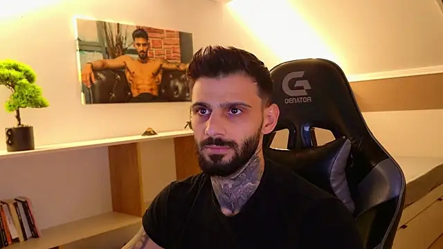 Snapshot of AresSteelX chatting on 8, 10, 2025 AresSteelX online show from 8, 10, 2025