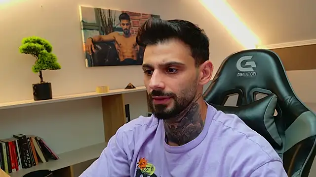 Snapshot of AresSteelX chatting on 18, 10, 2025 AresSteelX online show from 18, 10, 2025