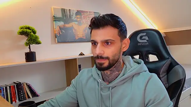 Snapshot of AresSteelX chatting on 20, 10, 2025 AresSteelX online show from 20, 10, 2025