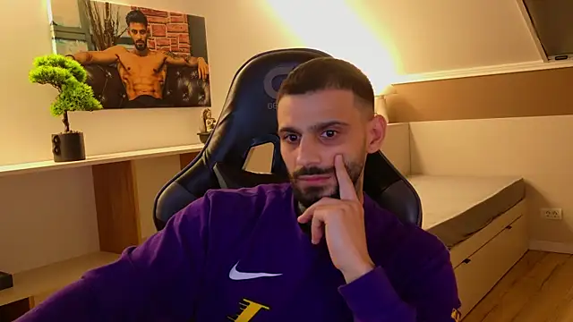 Snapshot of AresSteelX chatting on 22, 11, 2025 AresSteelX online show from 22, 11, 2025