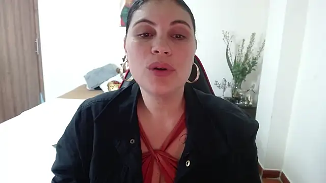 Secret Bella online show from 11, 10, 2025