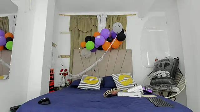 Snapshot of Lady_miss___ chatting on 28, 10, 2025 Lady miss online show from 28, 10, 2025