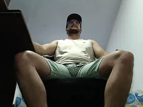 Snapshot of cloudsxxx chatting on 16, 12, 2025 cloudsxxx online show from 16, 12, 2025