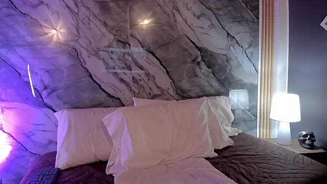 Astridhotman online show from 12, 11, 2025