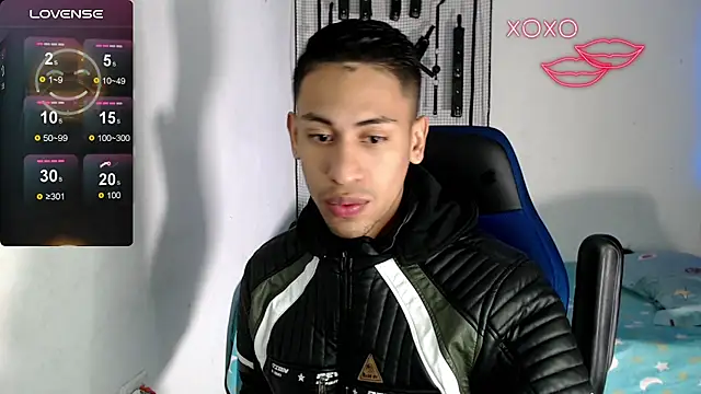 Snapshot of dylan_apol0 chatting on 15, 10, 2025 dylan apol0 online show from 15, 10, 2025