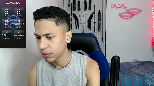 Snapshot of dylan_apol0 chatting on 22, 10, 2025 dylan apol0 online show from 22, 10, 2025