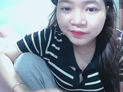 Lily3322 online show from 28, 9, 2025