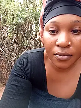 Snapshot of sweetLady89 chatting on 28, 10, 2025 sweetLady89 online show from 28, 10, 2025