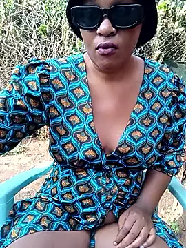 Snapshot of sweetLady89 chatting on 10, 11, 2025 sweetLady89 online show from 10, 11, 2025