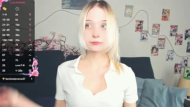 Snapshot of Megan--chan chatting on 6, 3, 2026 Megan--chan online show from 6, 3, 2026