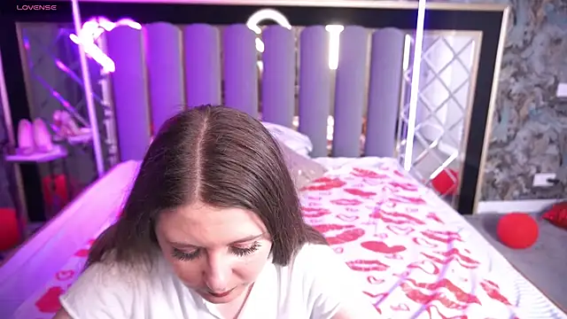 CraveeDoll online show from 28, 3, 2026