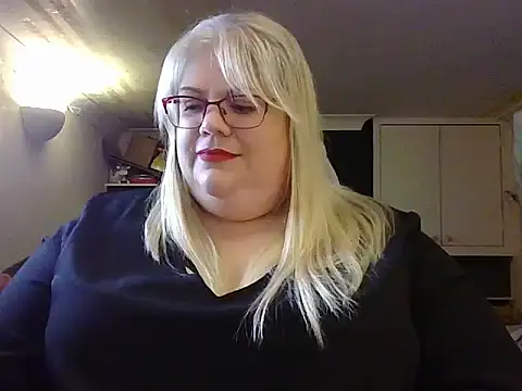 Kinkyhousewife83 online show from 26, 9, 2025