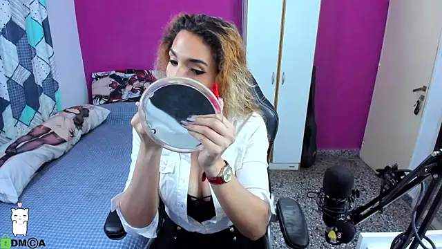 Snapshot of Sweet-Secret_ chatting on 9, 11, 2025 Sweet-Secret online show from 9, 11, 2025