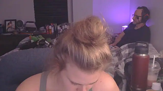 Sexyblonde12344 online show from 28, 11, 2025