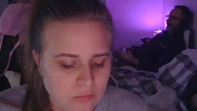 Sexyblonde12344 online show from 17, 1, 2026