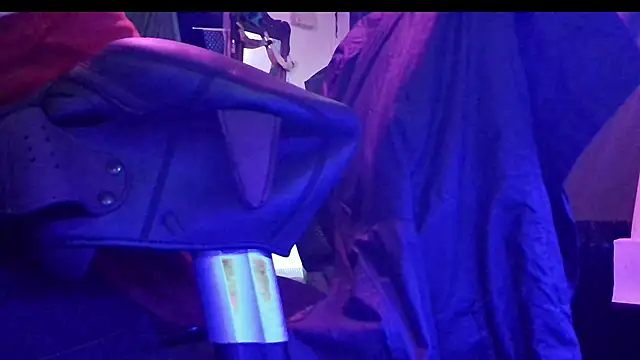 Snapshot of MasterDaddyCool chatting on 15, 10, 2025 MasterDaddyCool online show from 15, 10, 2025