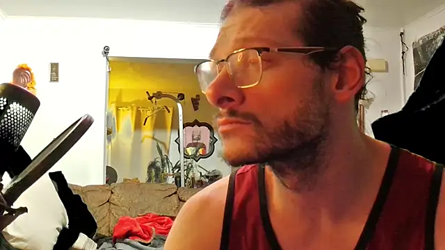 Snapshot of MasterDaddyCool chatting on 4, 11, 2025 MasterDaddyCool online show from 4, 11, 2025