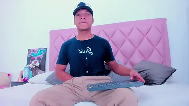 Ricky Owens1 online show from 29, 11, 2025