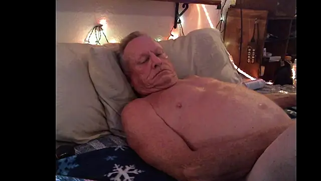 Pussyeat2please online show from 23, 10, 2025