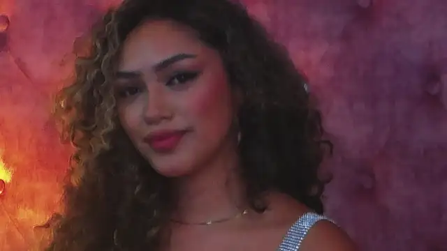 Snapshot of MaddisonBelucci chatting on 29, 10, 2025 MaddisonBelucci online show from 29, 10, 2025