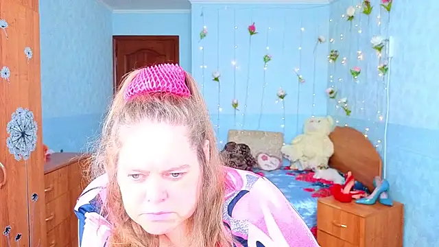 Audrey Aura online show from 21, 10, 2025