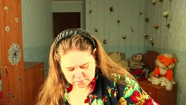 Audrey Aura online show from 10, 11, 2025