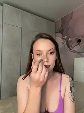 Rosie Holmes  online show from 10, 11, 2025