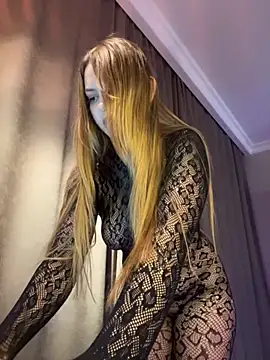 Nikole Boom online show from 25, 9, 2025