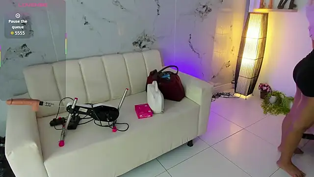 Snapshot of scarlett_enjoy1 chatting on 13, 11, 2025 scarlett enjoy1 online show from 13, 11, 2025