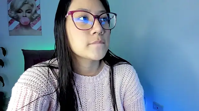 Snapshot of rouse_red chatting on 13, 10, 2025 rouse red online show from 13, 10, 2025