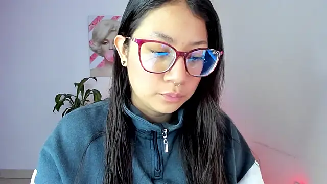 Snapshot of rouse_red chatting on 17, 10, 2025 rouse red online show from 17, 10, 2025