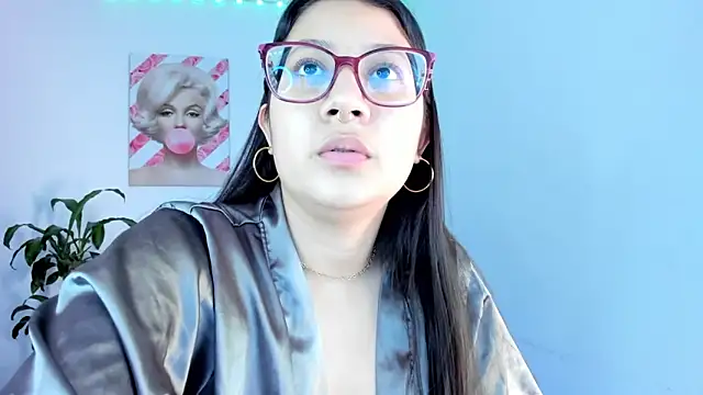 Snapshot of rouse_red chatting on 22, 10, 2025 rouse red online show from 22, 10, 2025