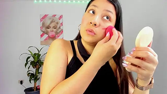 Snapshot of rouse_red chatting on 12, 11, 2025 rouse red online show from 12, 11, 2025