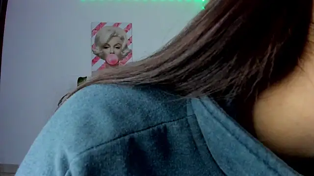 Snapshot of rouse_red chatting on 15, 11, 2025 rouse red online show from 15, 11, 2025