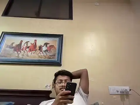 Snapshot of Your_Rohan1 chatting on 25, 10, 2025 Your Rohan1 online show from 25, 10, 2025