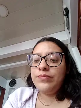 Vanesitacooper online show from 11, 10, 2025