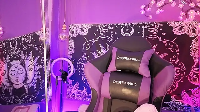 Gaia Gatex online show from 5, 2, 2026