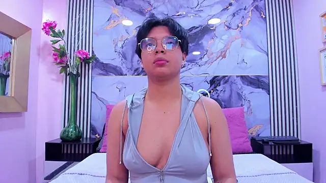 Emmaa Lex online show from 24, 9, 2025