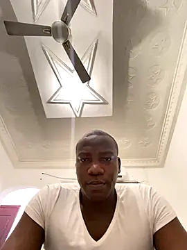 Snapshot of Atta-esi chatting on 15, 11, 2025 Atta-esi online show from 15, 11, 2025