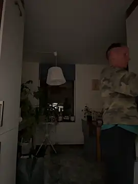 Snapshot of SwingWingWomanSweden chatting on 9, 9, 2025 SwingWingWomanSweden online show from 9, 9, 2025